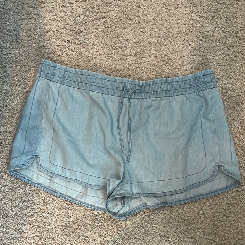 Express shorts  size XL